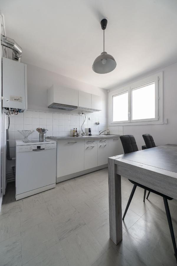 וישי Le Raymond - Appartement Proche Du Centre Sportif, Des Rives De L'Allier Et Du Centre-Ville - Parking מראה חיצוני תמונה